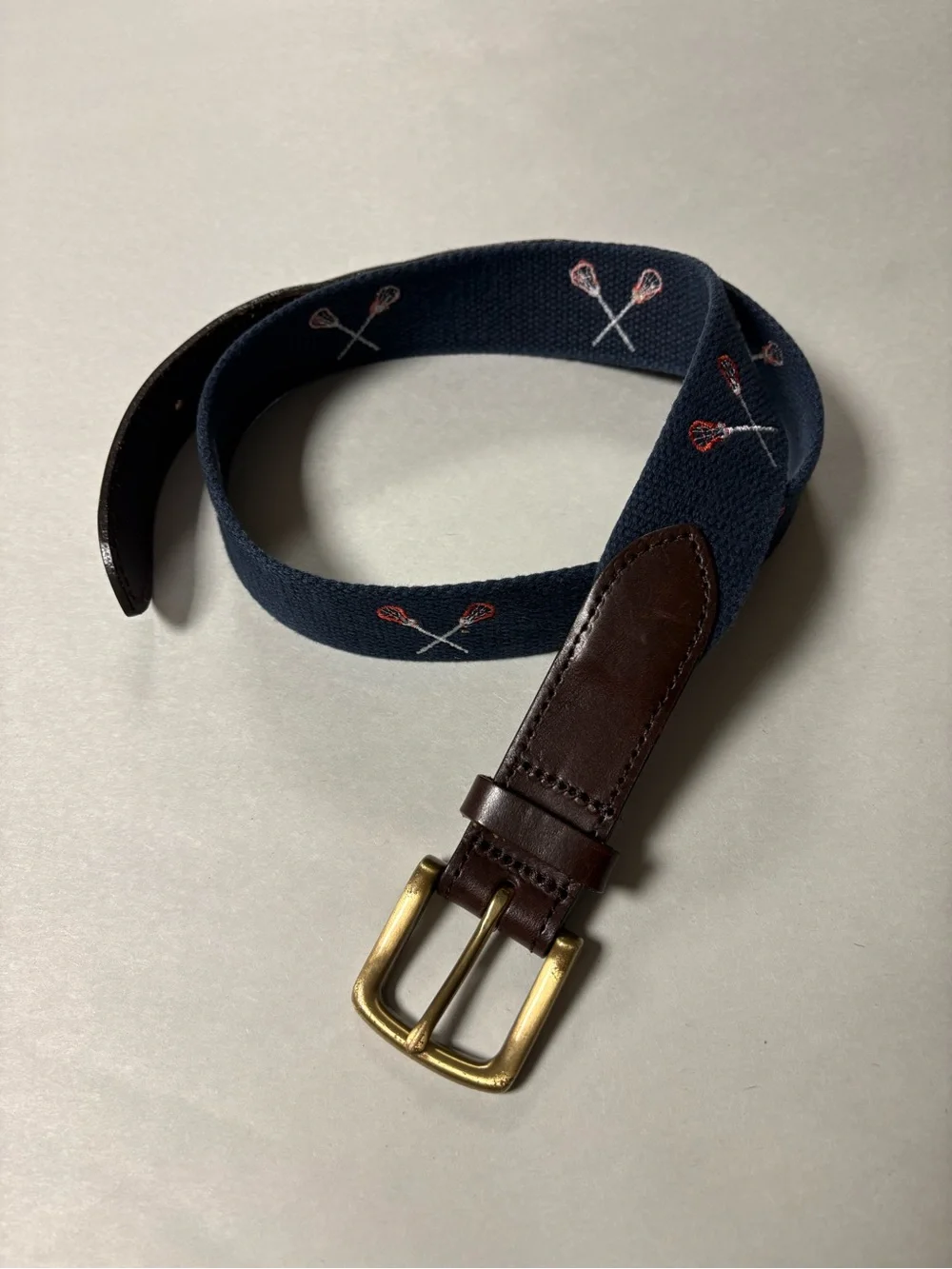 Vineyard Vines MNavy Embroidered Lacrosse Cotton-Web Belt with Brown Leather 30